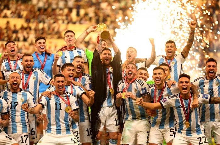 'Vua bóng đá' Pele chúc mừng Messi, bất nhờ nhắc đến Maradona