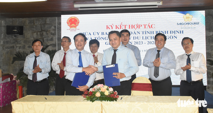 Bình Định và Saigontourist Group hợp tác phát triển du lịch